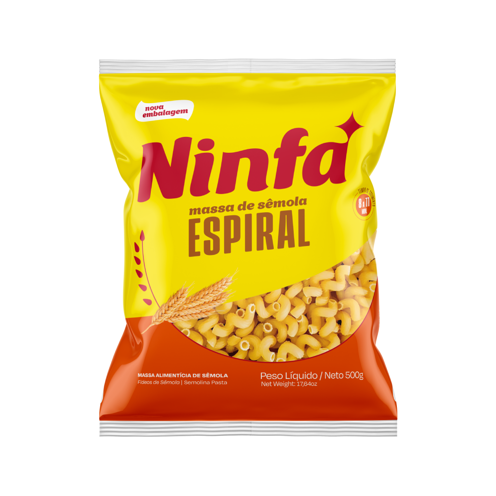 Embalagem de macarrão espiral sêmola de 500g em pé, com rótulo amarelo e vermelho, exibindo janela transparente com a massa.
